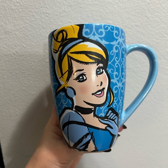 Disney Cinderella Mug - Picture 2 of 3
